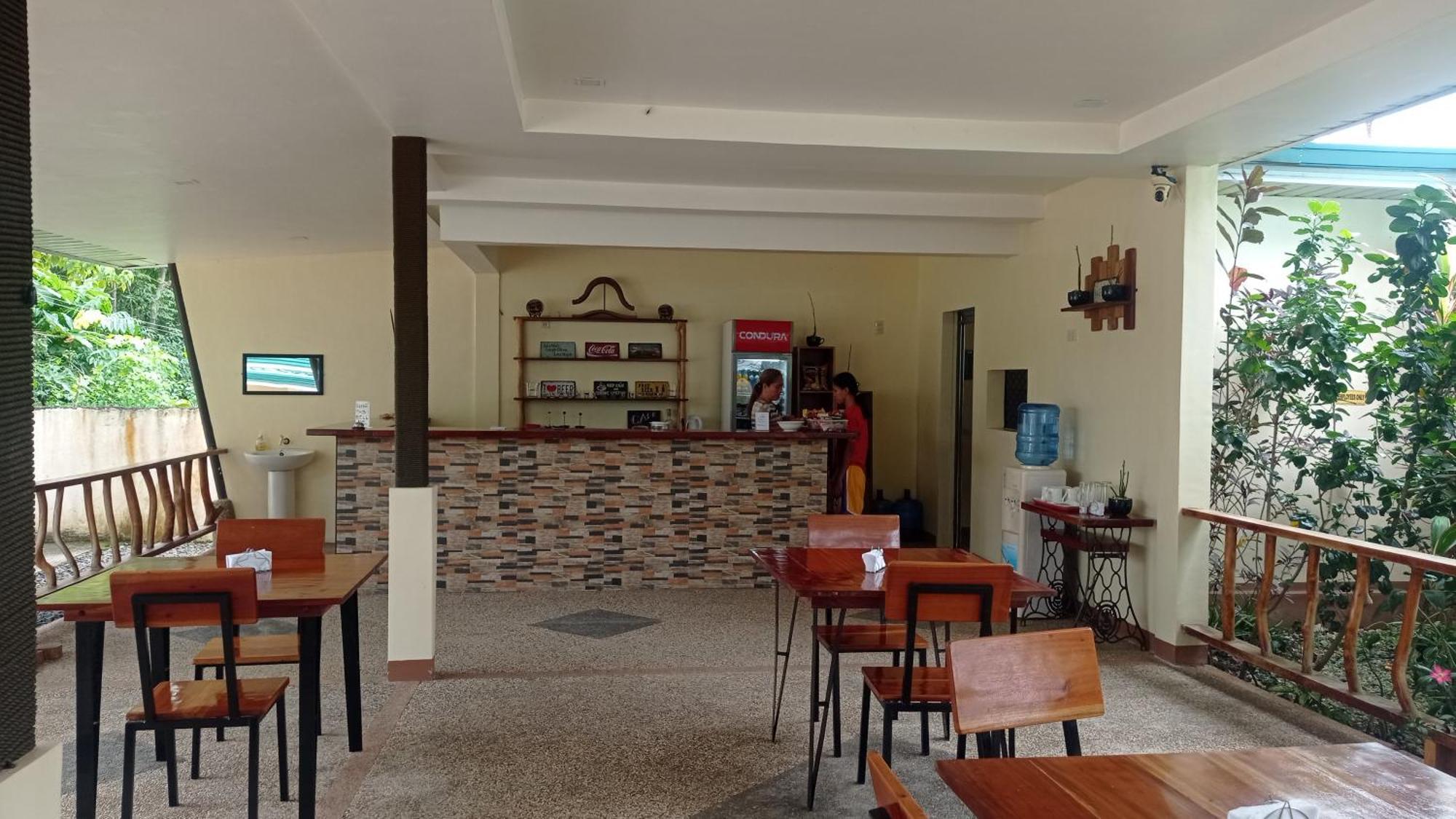 Midnite Inn Panglao Island Exterior photo