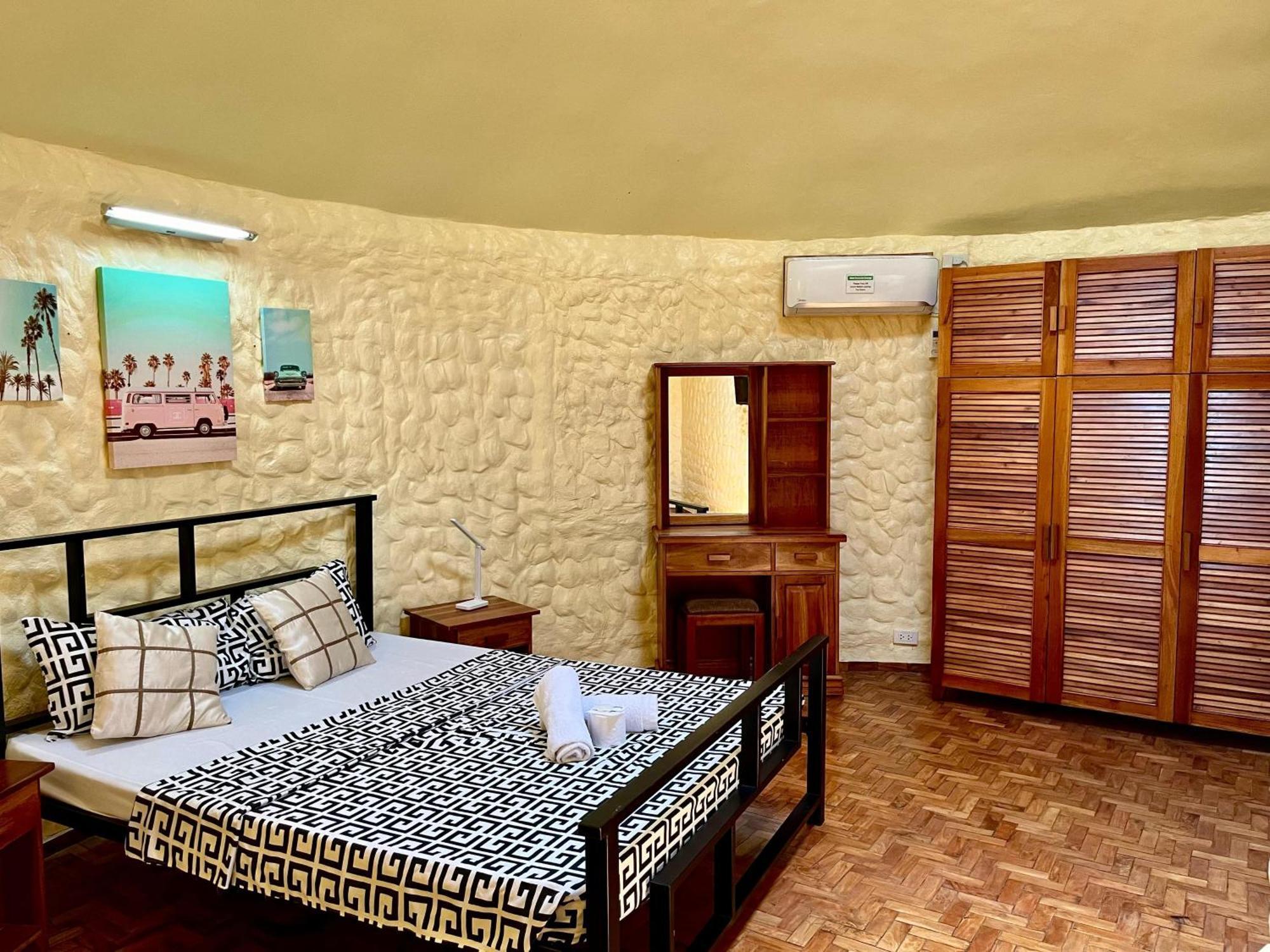 Midnite Inn Panglao Island Exterior photo