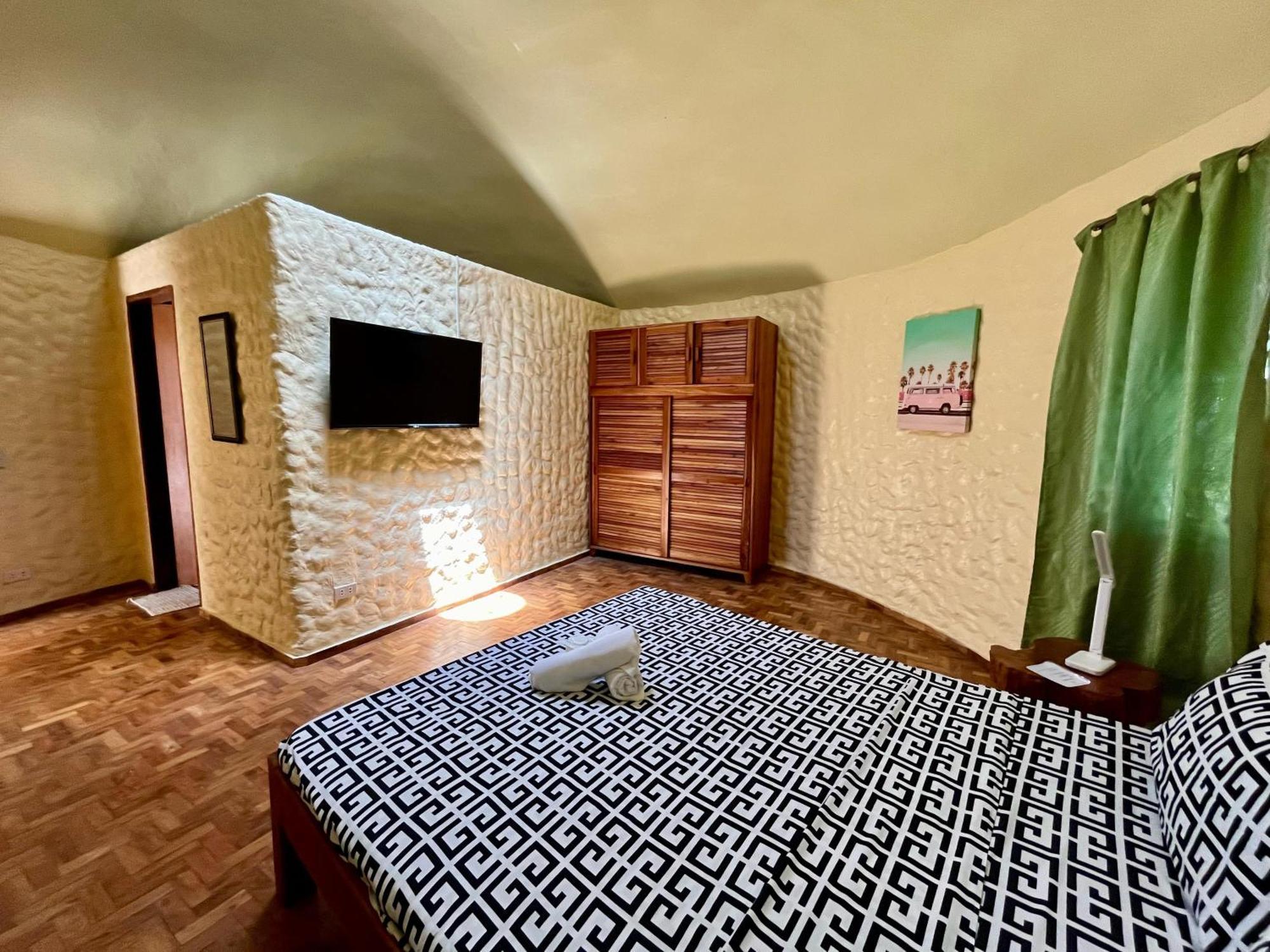 Midnite Inn Panglao Island Exterior photo
