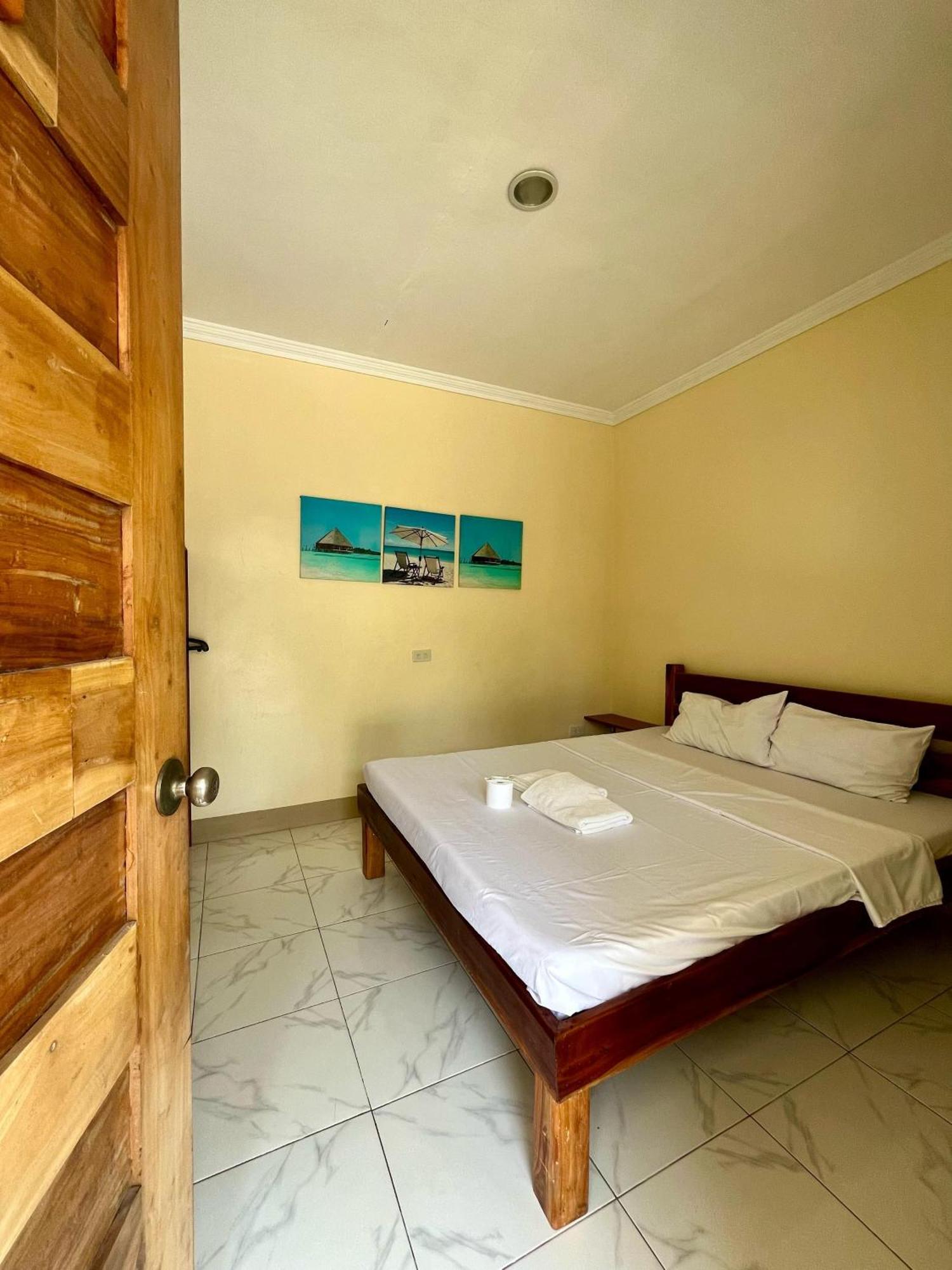 Midnite Inn Panglao Island Exterior photo