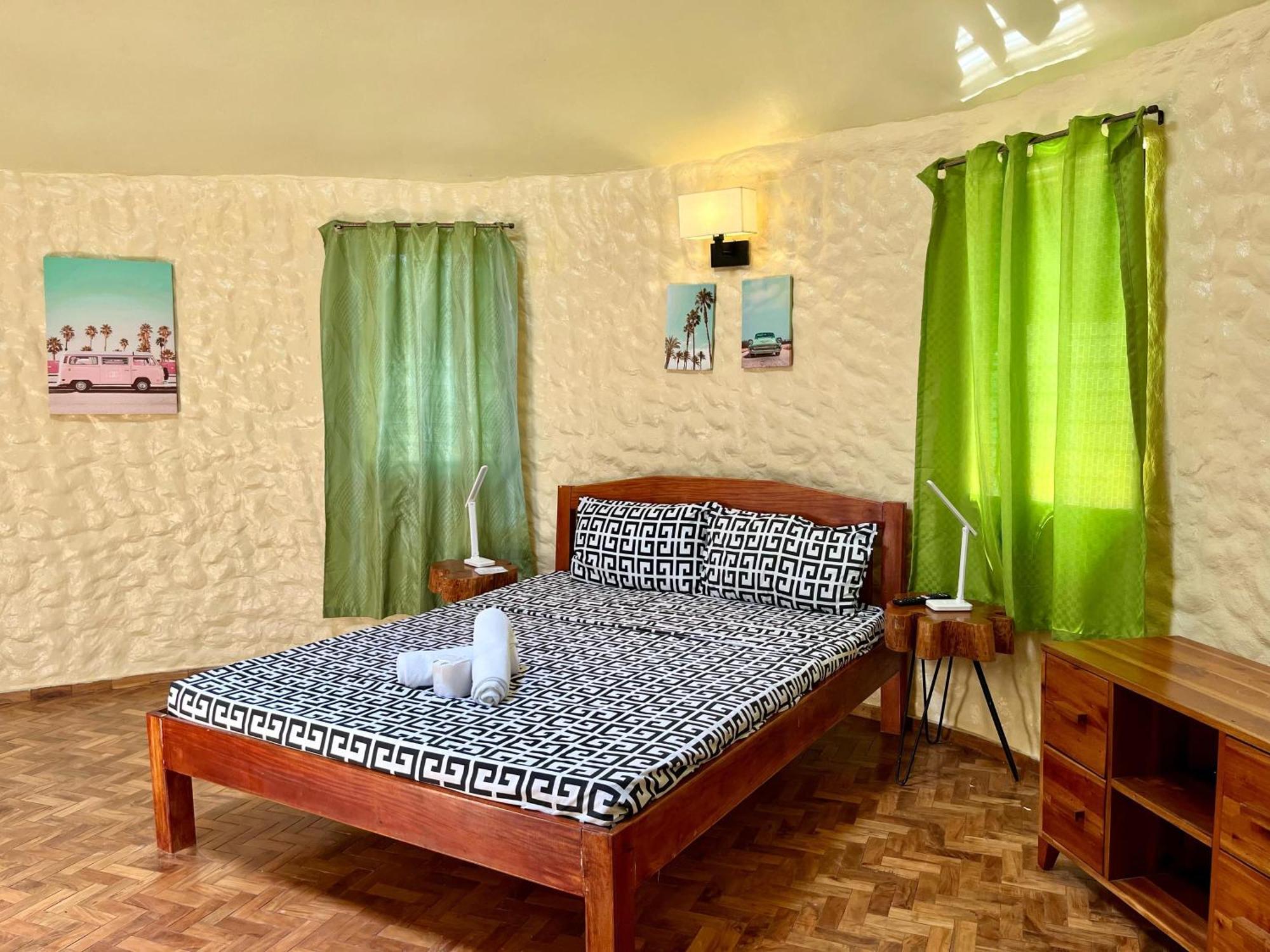 Midnite Inn Panglao Island Exterior photo