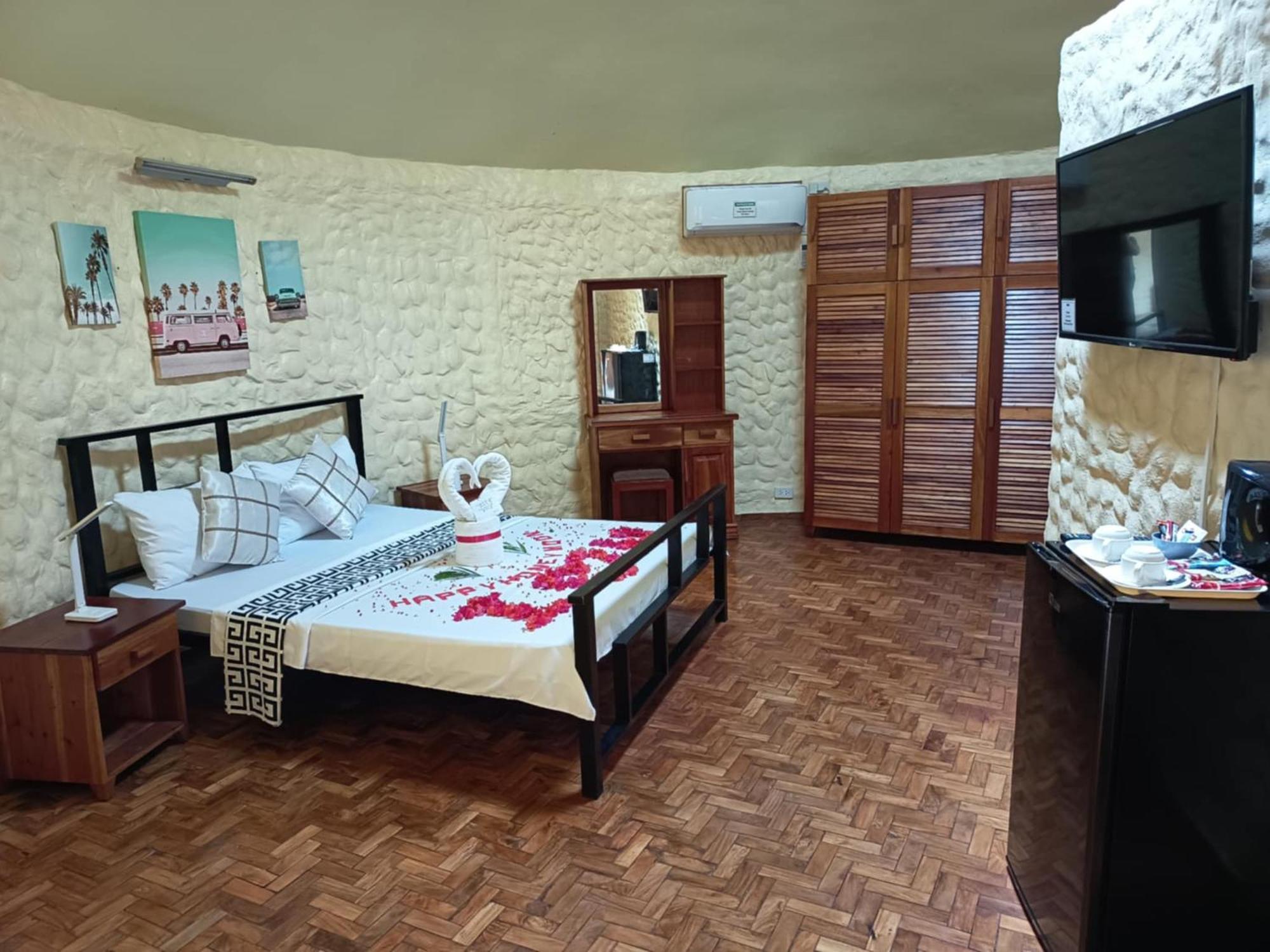 Midnite Inn Panglao Island Exterior photo